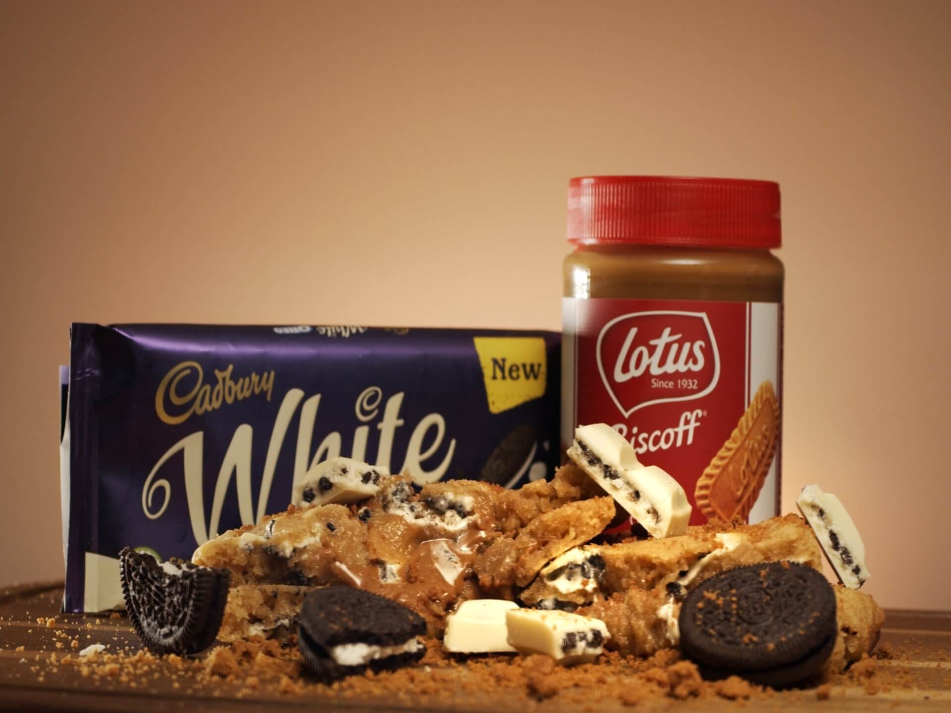 Biscoff & white oreo cookie