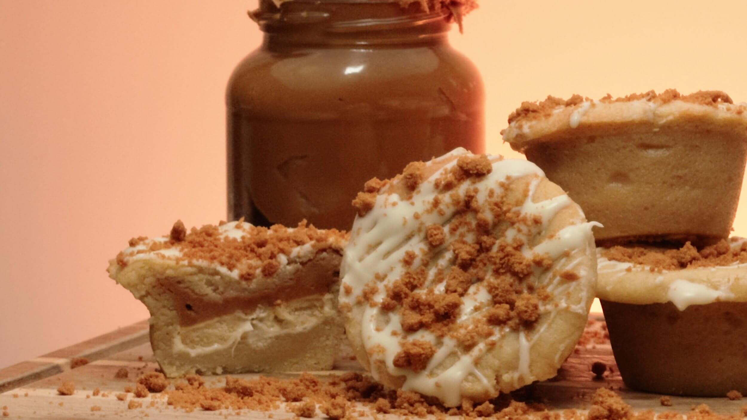 Biscoff & white shortcake deep dish cookie