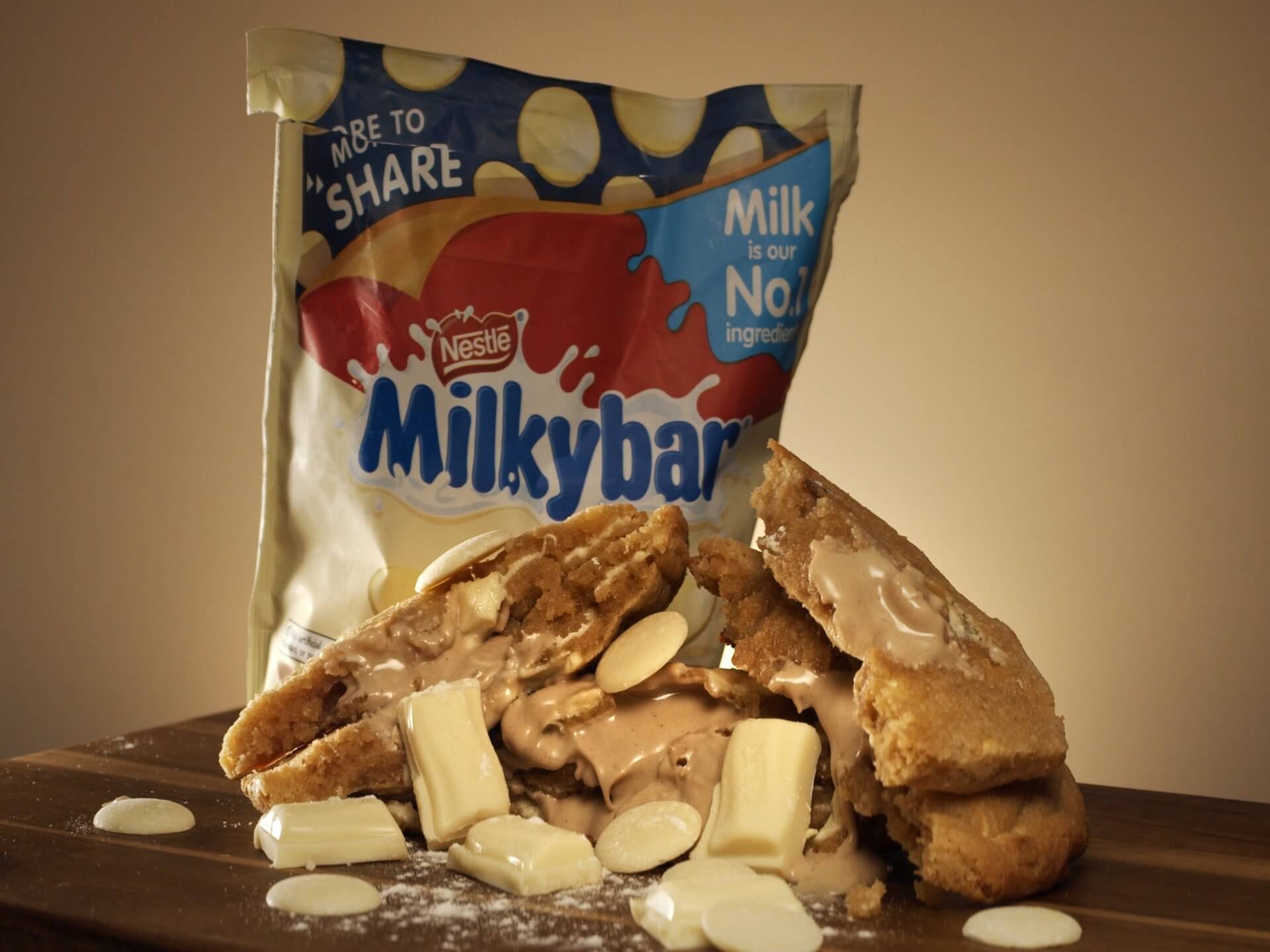 Milkybar & white hazel
