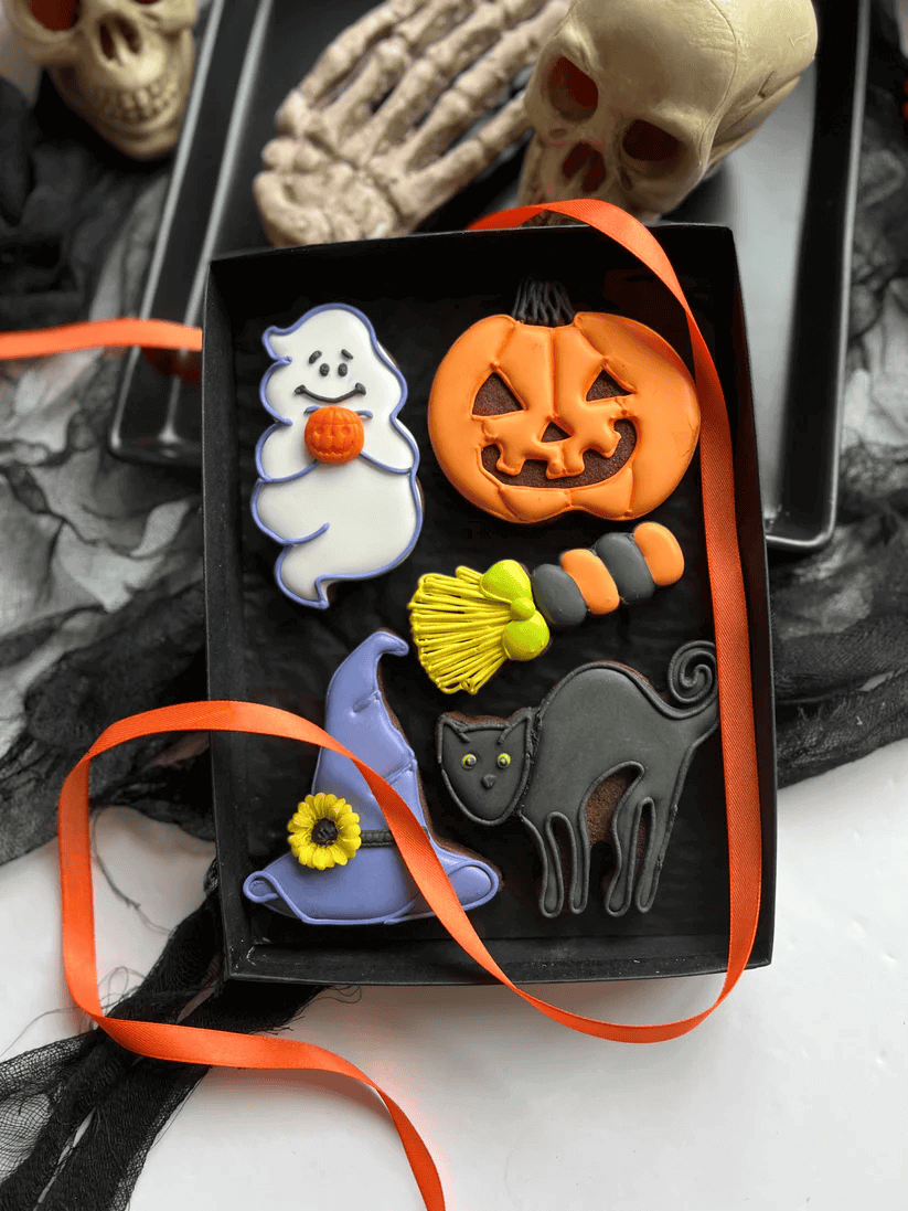 Halloween Biscuit Treat Box