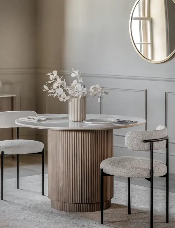 Kalkvit Dining Table