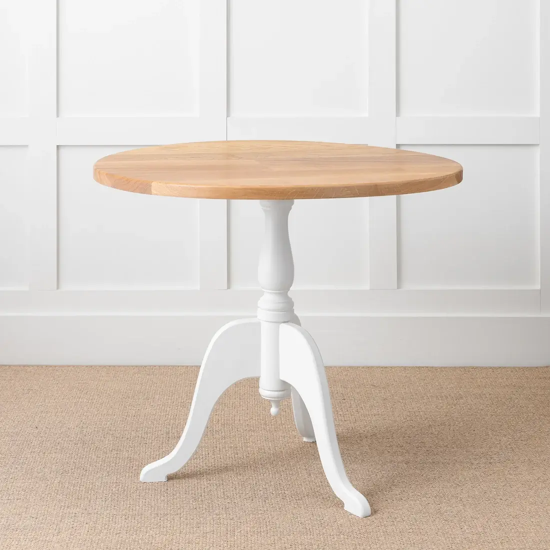 Cheshire Oak Round Table